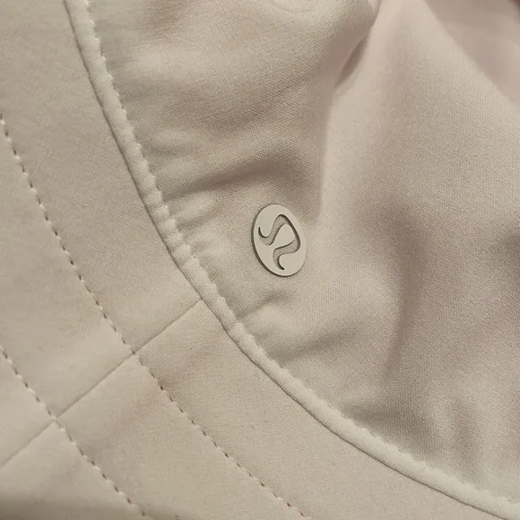 Lululemon Athletica Bucket Hat.reversible pink and white . Tags attached - Picture 7 of 7